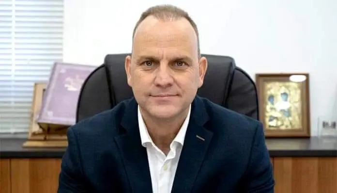 tsoukas.jpg