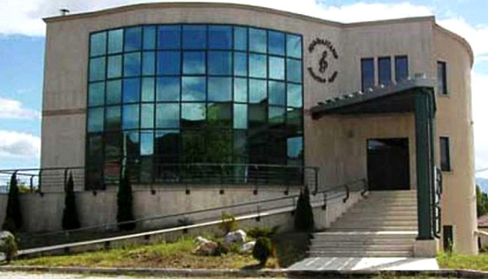 mpairaktario-696x398